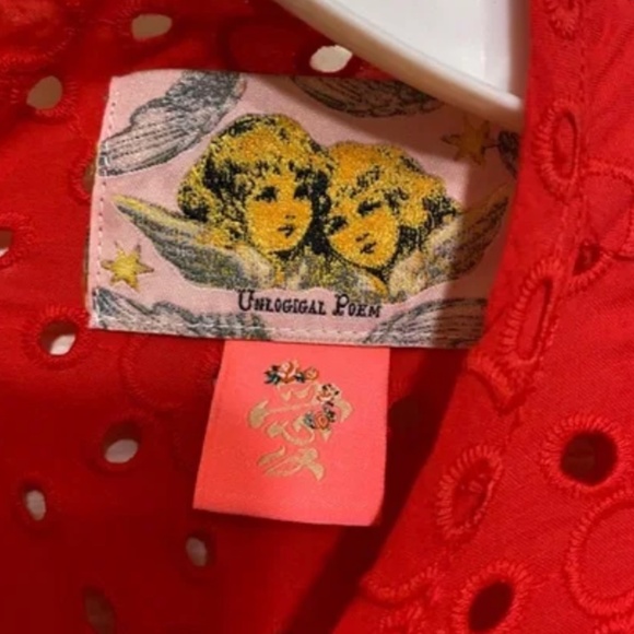 Unlogical Poem Embroidered Blouse - Picture 9 of 10